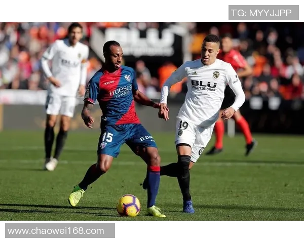 西甲激情对决波尔图大胜那不勒斯引爆全场热情