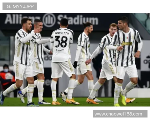 西甲激战尤文图斯与波尔图握手言和精彩瞬间引发全场热烈反响 西甲激战尤文图斯与波尔图握手言和精彩瞬间引发全场热烈反响