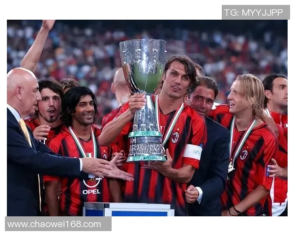 世界杯历史冷门AC米兰狂胜里昂5-0帽子戏法点燃全场激情