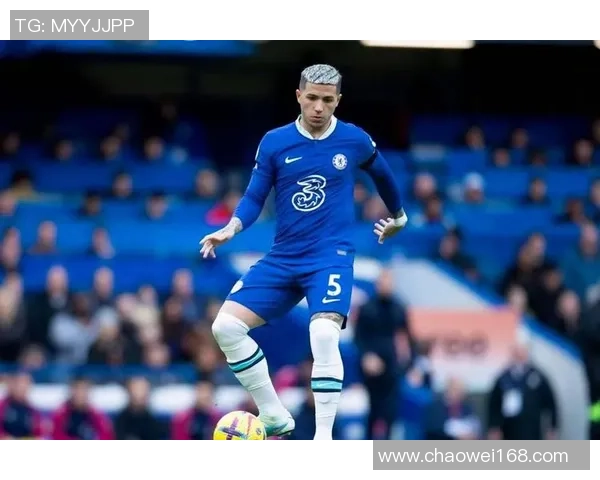 欧联杯冷门切尔西凭乌龙球小胜本菲卡全场沸腾